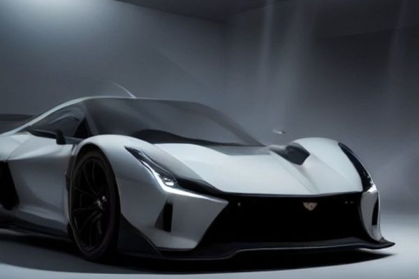 Cadillac V-One Concept: Bridging Le Mans Prototypes with Showroom Aspirations
