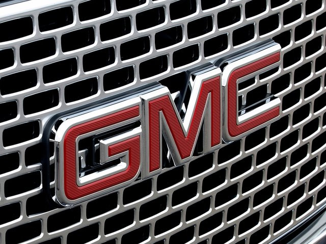 GMC Emblem 640x480