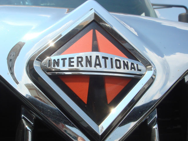 International Trucks logo 640x480 (1)